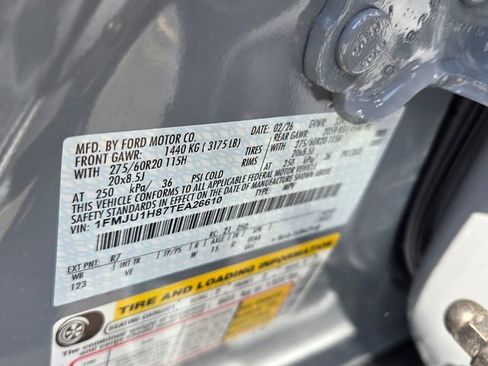 New 2026 Ford Expedition Active image 18