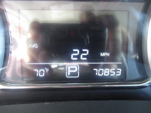 Used 2015 Nissan Sentra SV FWD image 18