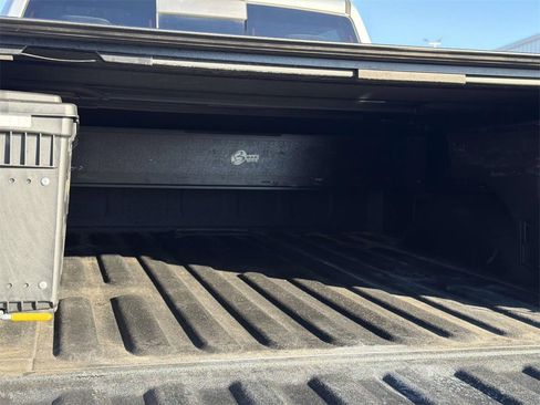 Used 2021 RAM 2500 Limited w/ Body Color Bumper Group image 11