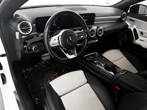 Used 2022 Mercedes-Benz CLA 250 image 15