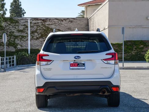 Used 2023 Subaru Forester Premium AWD/4WD image 8