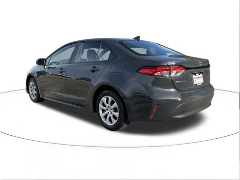 Used 2023 Toyota Corolla LE image 5