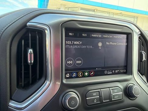 Used 2022 Chevrolet Silverado 1500 LT AWD/4WD image 24