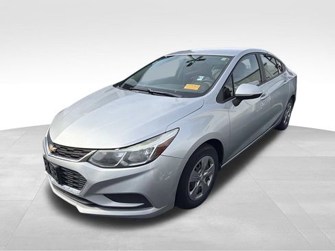 Used 2016 Chevrolet Cruze LS FWD image 5
