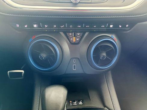 Used 2024 Chevrolet Blazer RS w/ Enhanced Convenience Package image 16