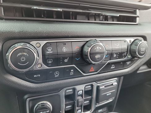 Used 2024 Jeep Gladiator Sport image 28