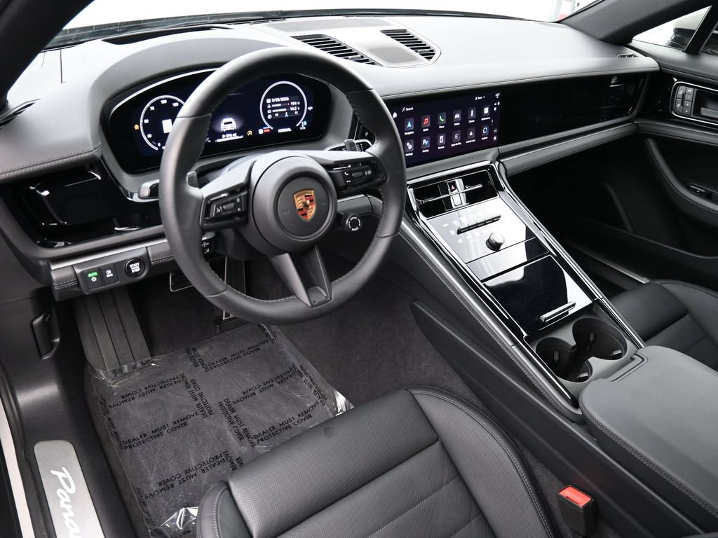 Certified 2025 Porsche Panamera RWD image 4