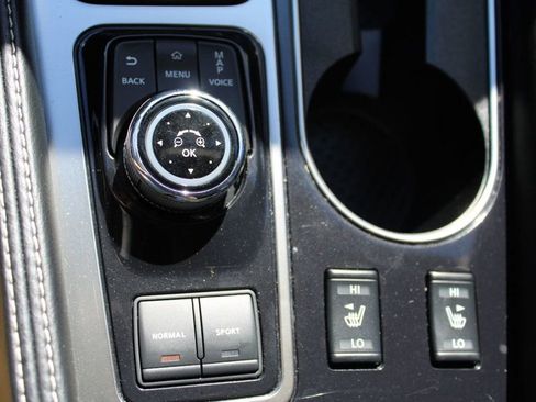 Used 2017 Nissan Maxima 3.5 SV image 24