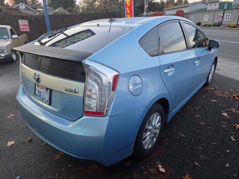 Used 2012 Toyota Prius Plug-In Hybrid image 6
