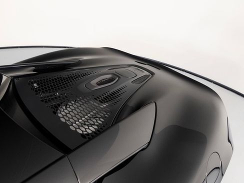 Used 2023 McLaren Artura RWD image 41