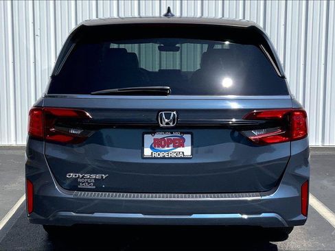 Used 2025 Honda Odyssey EX-L image 4