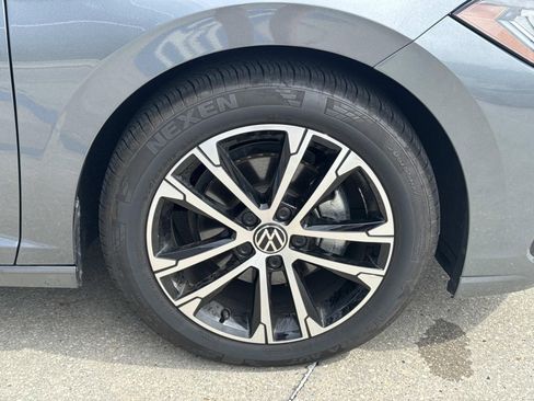 Used 2026 Volkswagen Jetta Sport FWD image 4
