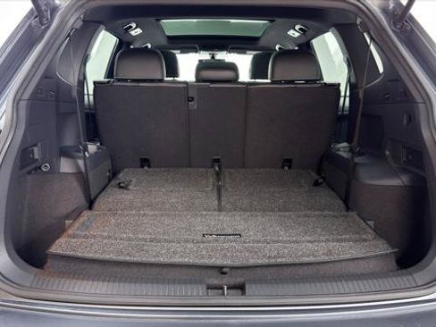 Used 2021 Volkswagen Tiguan SE R-Line FWD image 18