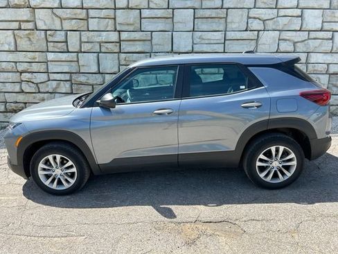 Used 2021 Chevrolet TrailBlazer LS AWD/4WD image 3