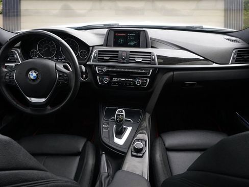 Used 2018 BMW 328d w/ Convenience Package image 19