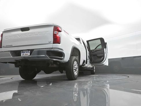 Used 2025 Chevrolet Silverado 2500 LT w/ Convenience Package AWD/4WD image 46