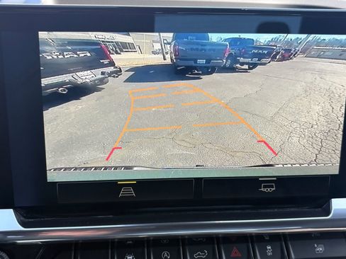 Used 2025 Chevrolet Silverado 1500 LT image 25