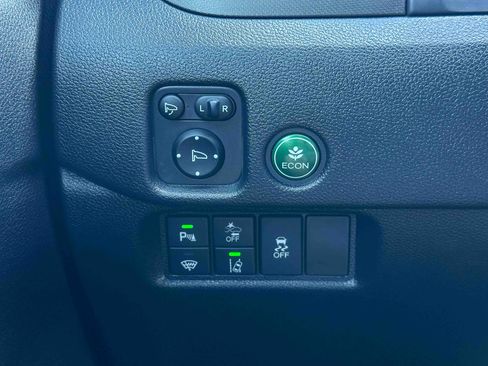 Certified 2025 Honda Passport TrailSport image 36