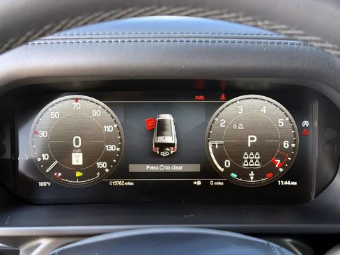 Used 2024 Land Rover Defender 130 X-Dynamic SE AWD/4WD image 29