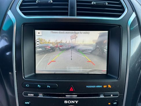 Used 2018 Ford Explorer Platinum AWD/4WD image 52