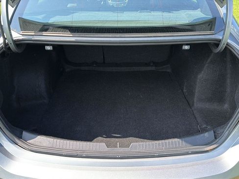Used 2024 Chevrolet Malibu LT FWD image 5
