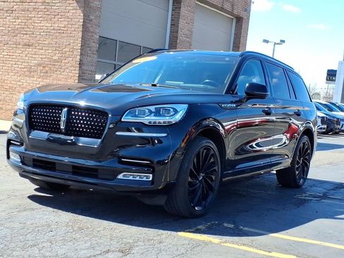 Used 2023 Lincoln Aviator Reserve w/ Equipment Group 201A image 3