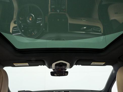 New 2026 Porsche Macan AWD/4WD image 21
