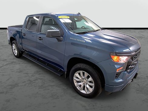Used 2024 Chevrolet Silverado 1500 Custom image 5