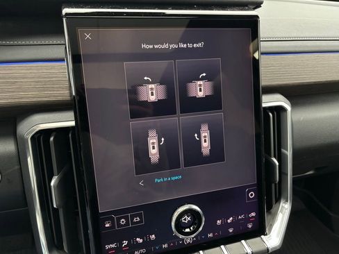 New 2026 GMC Acadia Denali w/ Super Cruise Package image 31