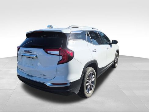 Used 2024 GMC Terrain SLT image 6