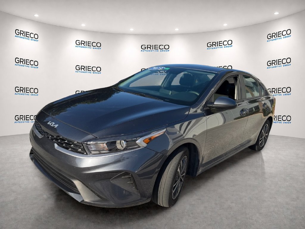Used 2023 Kia Forte LXS FWD image 3