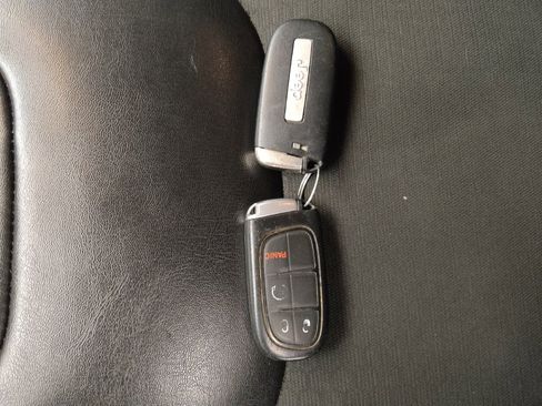 Used 2021 Jeep Cherokee Latitude Plus image 32