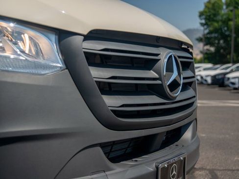 Used 2024 Mercedes-Benz Sprinter 144 Cargo image 15