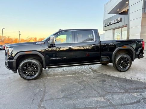 Used 2024 GMC Sierra 2500 Denali w/ Denali Reserve Package image 8