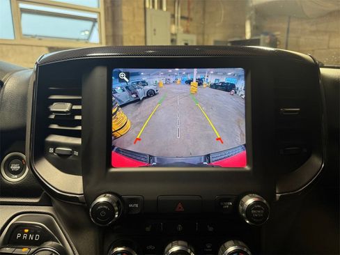 Used 2021 RAM 1500 Big Horn w/ Built-to-serve Edition image 18