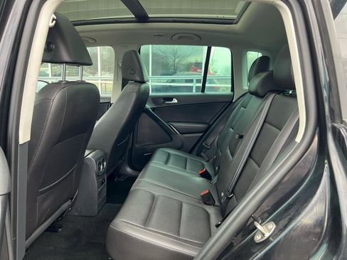 Used 2015 Volkswagen Tiguan SEL image 12
