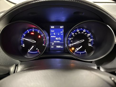 Used 2020 Toyota C-HR LE FWD image 12
