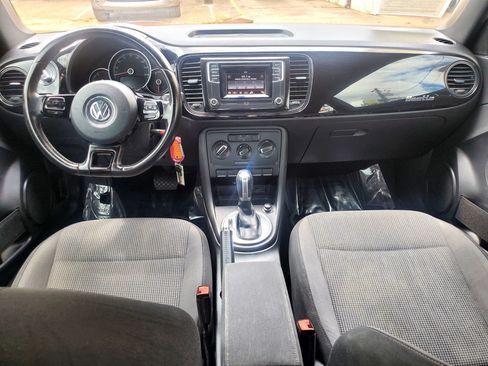 Used 2019 Volkswagen Beetle 2.0T S FWD image 31