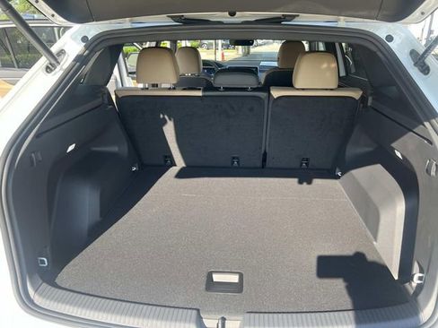 New 2026 Volkswagen Atlas Cross Sport SE image 25