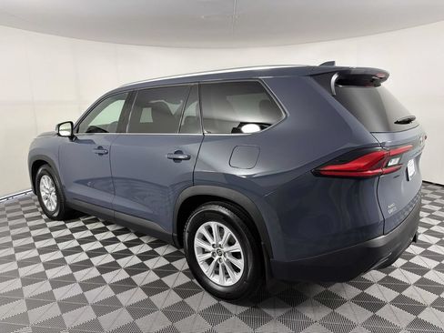 Used 2024 Toyota Grand Highlander AWD image 6