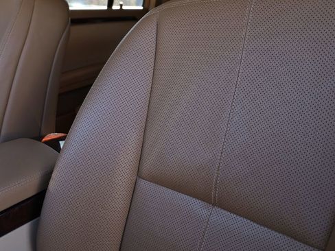 Used 2008 Mercedes-Benz S 550 image 17