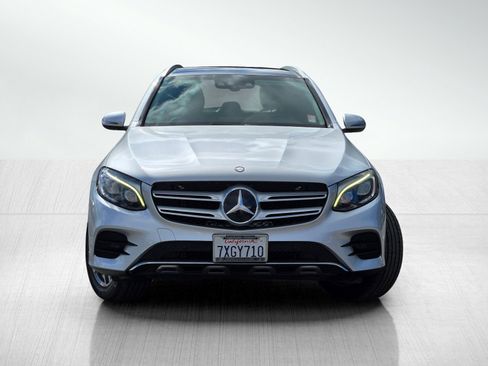 Used 2017 Mercedes-Benz GLC 300 4MATIC image 2