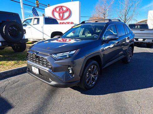 Certified 2025 Toyota RAV4 XLE Premium image 2