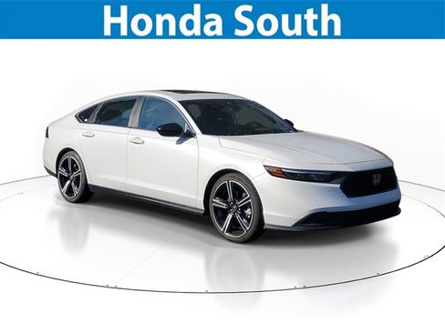 Used 2023 Honda Accord Sport image 1