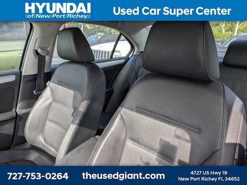 Used 2014 Volkswagen Jetta SE FWD image 3