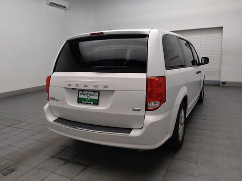 Used 2019 Dodge Grand Caravan SE w/ UConnect Hands-Free Group FWD image 9