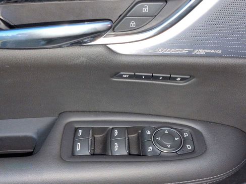 Used 2025 Cadillac XT6 Premium Luxury w/ Technology Package image 11