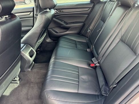 Used 2022 Honda Accord Sport image 16