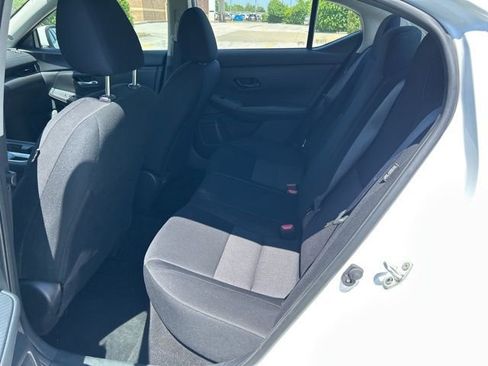 Used 2025 Nissan Sentra SV FWD image 6