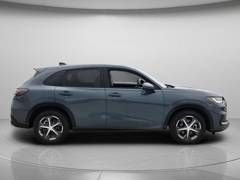 Certified 2024 Honda HR-V EX-L image 3